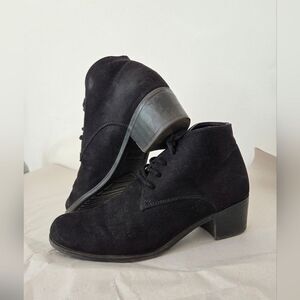Jaclyn Smith Chelsea Booties Ankle Boots Dapper Oxford Chukka Black Faux Suede 7